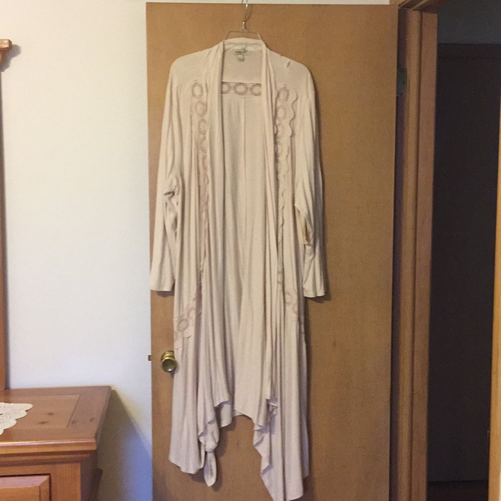 One world cream duster